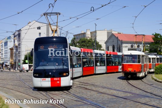 New Škoda 52T tram began to carry passengers in Prague