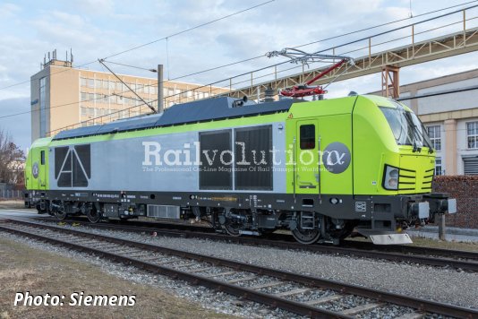 Alpha Trains expands locomotive fleet with 15 Vectron DM locomotives